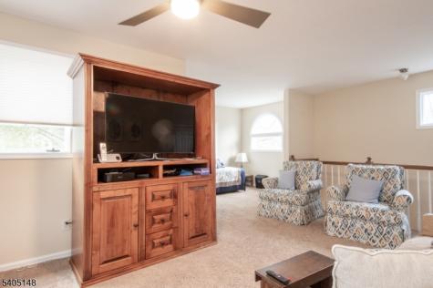 28 Old Fourth Drive Jefferson NJ 07438