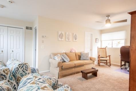 28 Old Fourth Drive Jefferson NJ 07438
