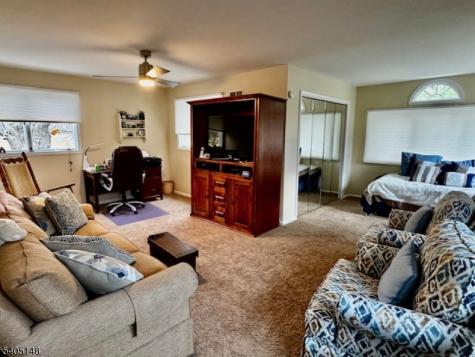 28 Old Fourth Drive Jefferson NJ 07438