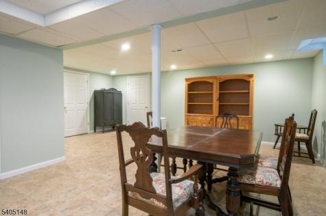 28 Old Fourth Drive Jefferson NJ 07438