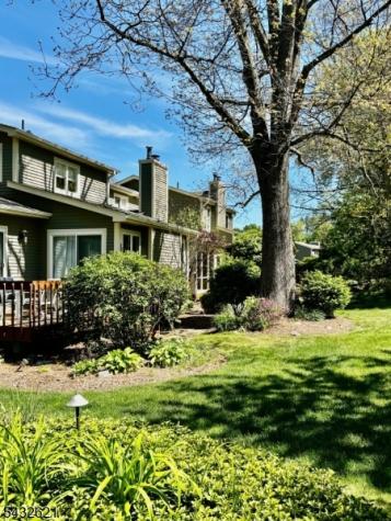 28 Old Fourth Drive Jefferson NJ 07438