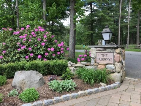 28 Old Fourth Drive Jefferson NJ 07438