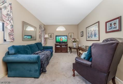 224 Lobelia Court Readington NJ 08889