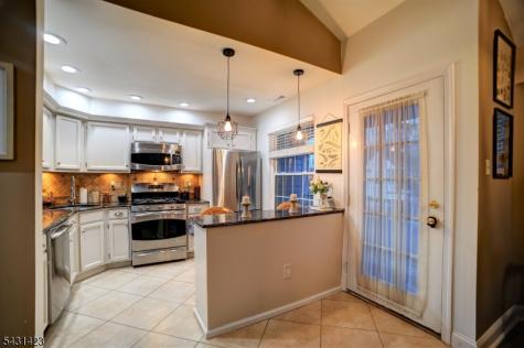 88 Wycombe Place Franklin NJ 08873