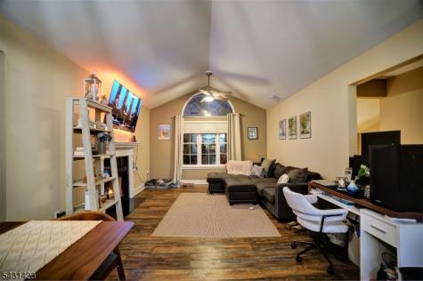 88 Wycombe Place Franklin NJ 08873