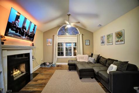 88 Wycombe Place Franklin NJ 08873