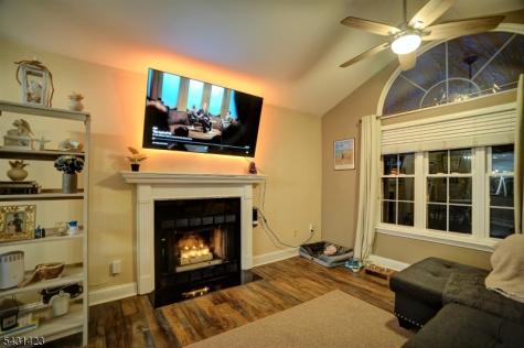 88 Wycombe Place Franklin NJ 08873