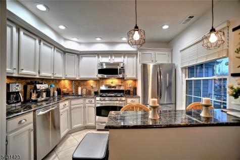 88 Wycombe Place Franklin NJ 08873