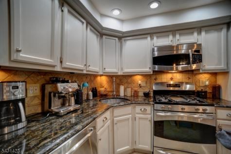 88 Wycombe Place Franklin NJ 08873
