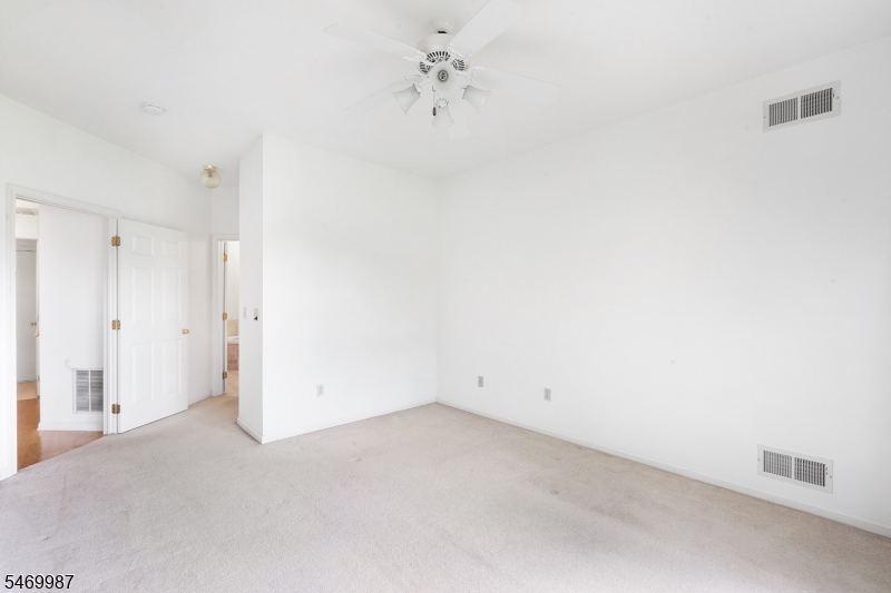 45 Four Oaks Road Bedminster NJ 07921