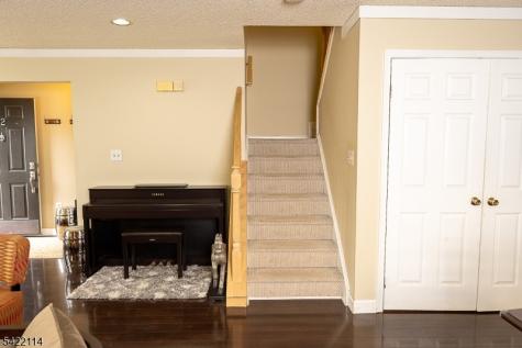 12 Diaz Court Franklin NJ 08823