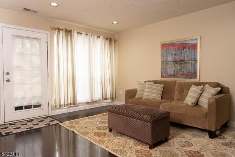 12 Diaz Court Franklin NJ 08823