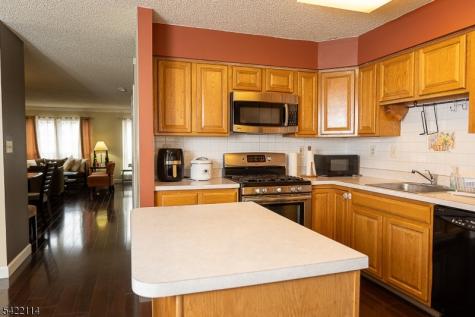 12 Diaz Court Franklin NJ 08823