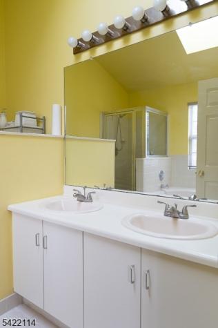12 Diaz Court Franklin NJ 08823