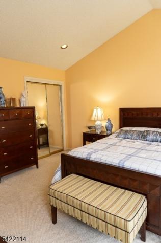 12 Diaz Court Franklin NJ 08823