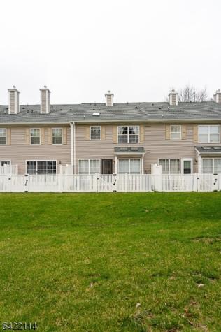 12 Diaz Court Franklin NJ 08823