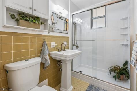 530 Valley Road C002v Montclair NJ 07043