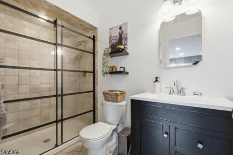 31 Chelsea Way Bridgewater NJ 08807