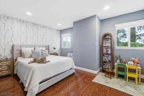 31 Chelsea Way Bridgewater NJ 08807