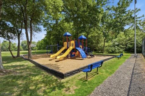 31 Chelsea Way Bridgewater NJ 08807