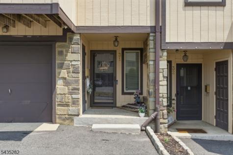 31 Chelsea Way Bridgewater NJ 08807