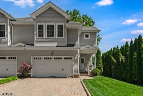 8 West Court Westfield NJ 07090