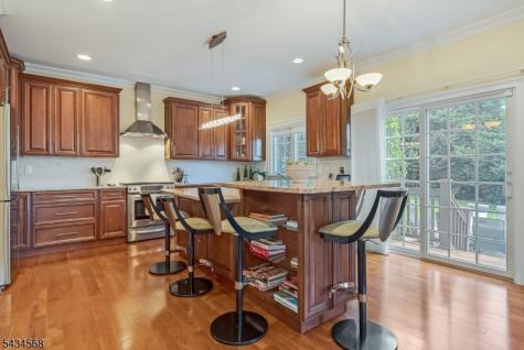 8 West Court Westfield NJ 07090