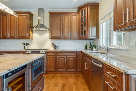 8 West Court Westfield NJ 07090