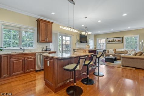 8 West Court Westfield NJ 07090