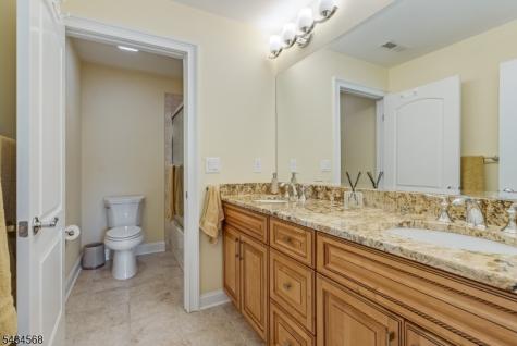 8 West Court Westfield NJ 07090