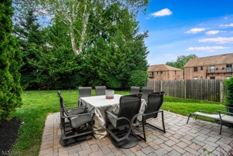 8 West Court Westfield NJ 07090