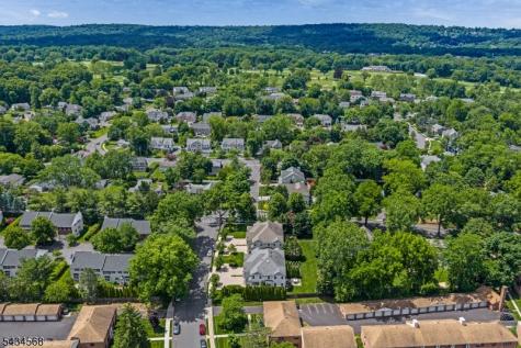 8 West Court Westfield NJ 07090