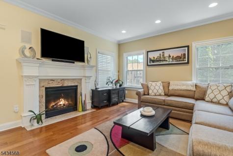8 West Court Westfield NJ 07090