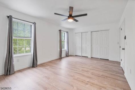 7 Lee Court Lebanon NJ 08833