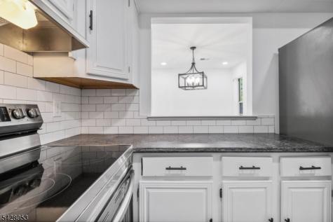 7 Lee Court Lebanon NJ 08833