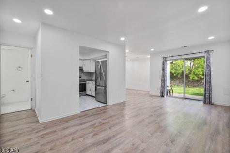 7 Lee Court Lebanon NJ 08833