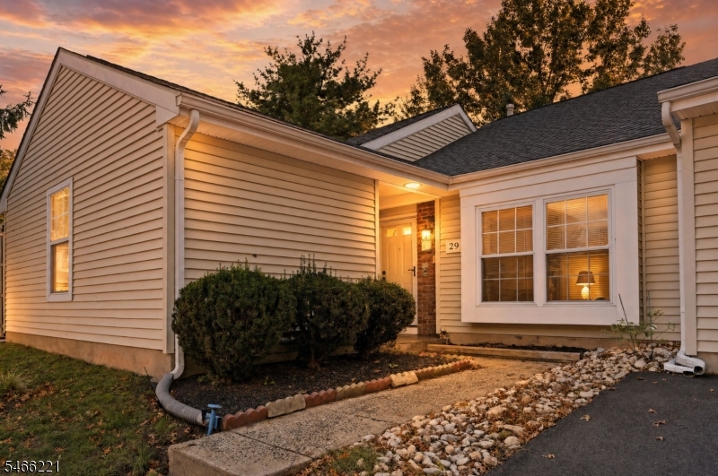 29 Avebury Place Franklin NJ 08873