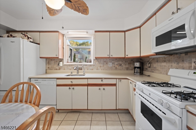29 Avebury Place Franklin NJ 08873
