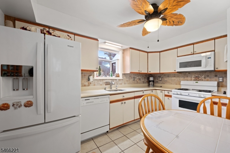 29 Avebury Place Franklin NJ 08873