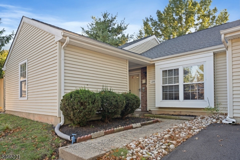29 Avebury Place Franklin NJ 08873