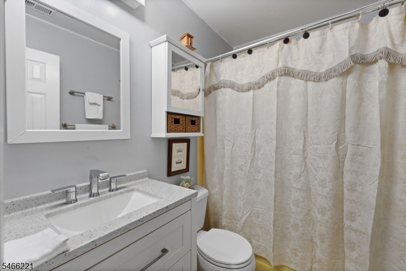 29 Avebury Place Franklin NJ 08873