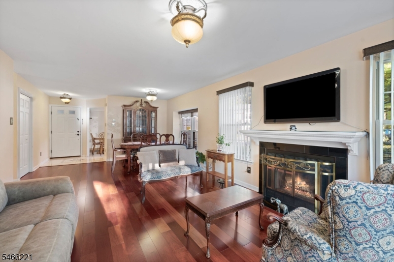 29 Avebury Place Franklin NJ 08873