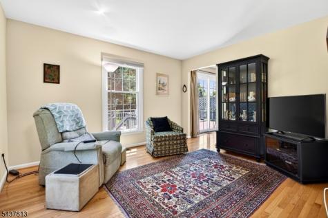15 Hampton Court Bernards NJ 07920