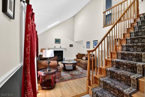 15 Hampton Court Bernards NJ 07920