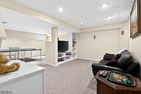 15 Hampton Court Bernards NJ 07920