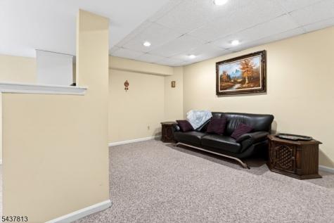 15 Hampton Court Bernards NJ 07920
