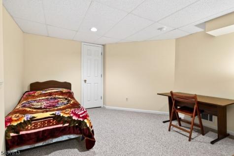 15 Hampton Court Bernards NJ 07920