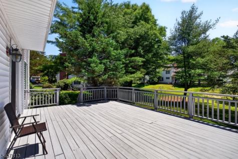 15 Hampton Court Bernards NJ 07920