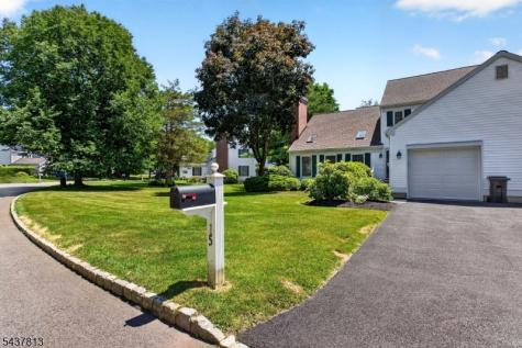 15 Hampton Court Bernards NJ 07920
