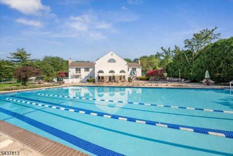 15 Hampton Court Bernards NJ 07920